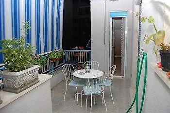 A For Bed & Breakfast Rom