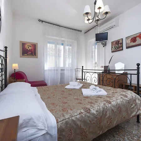 A For Bed & Breakfast